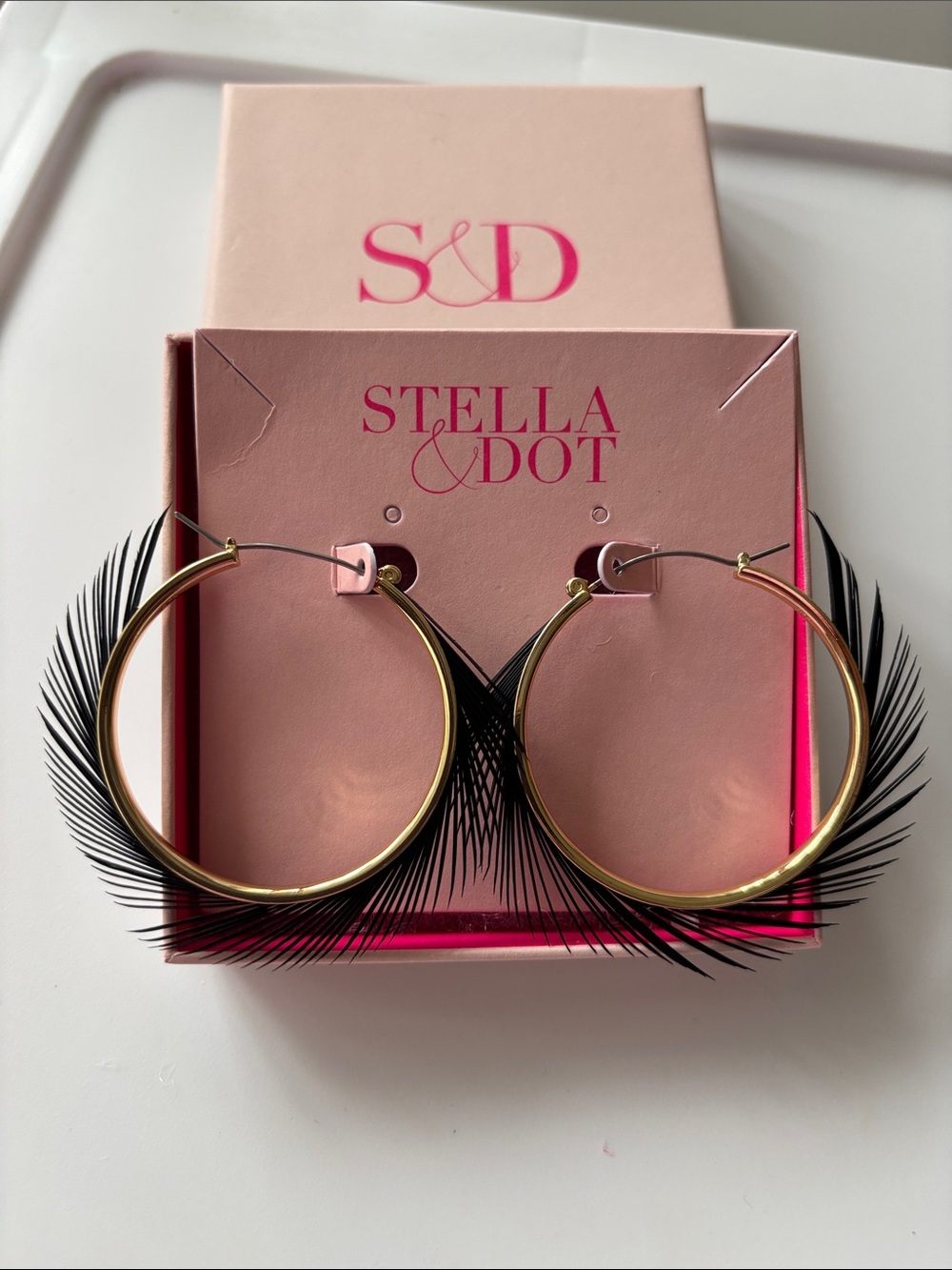 Stella & Dot Shiny Gold Hoop Earrings